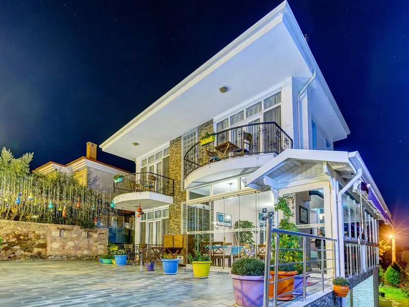 Nefes Hotel - Image 1