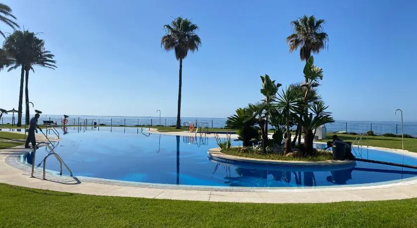 Mi Capricho P5, Apartment with Sea and Pool Views - Image 1