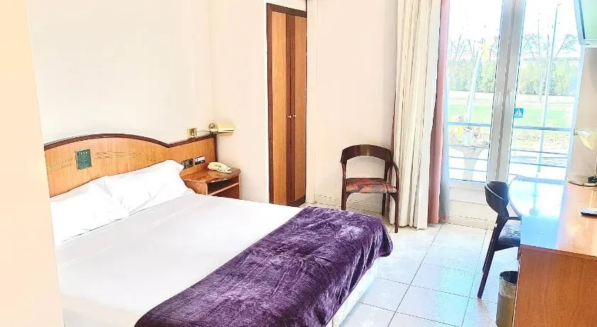 Hotel Arumí - Image 1