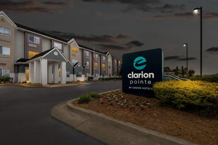 Clarion Pointe Starkville near University - Image 1