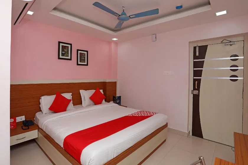 Hotel O Sai Swastik - Image 1