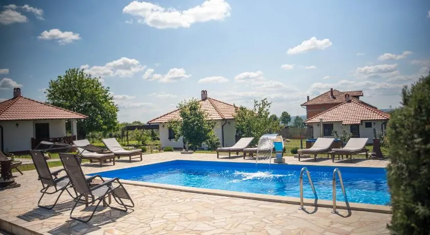 Apartmani Čalane - Image 1