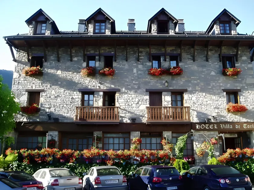 Hotel Villa de Torla - Image 1