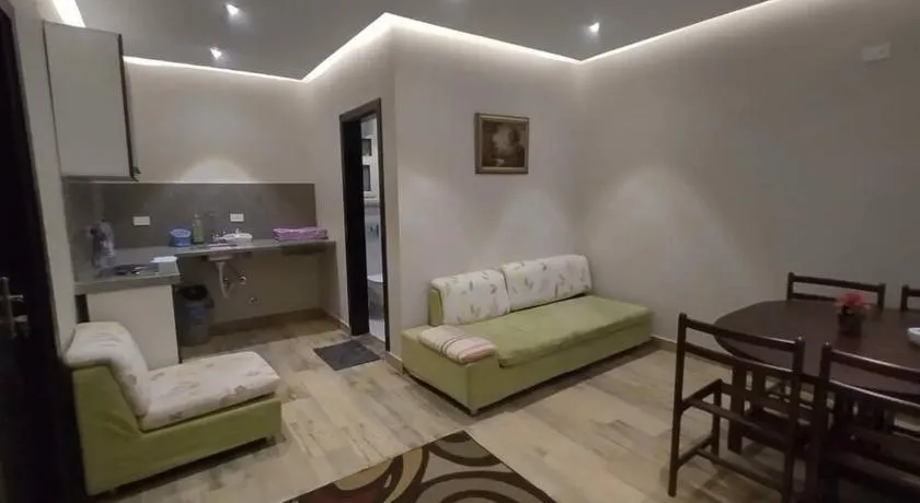 Eco Inn: Sherook66B2 1 BR Apartment With Garden - Image 1