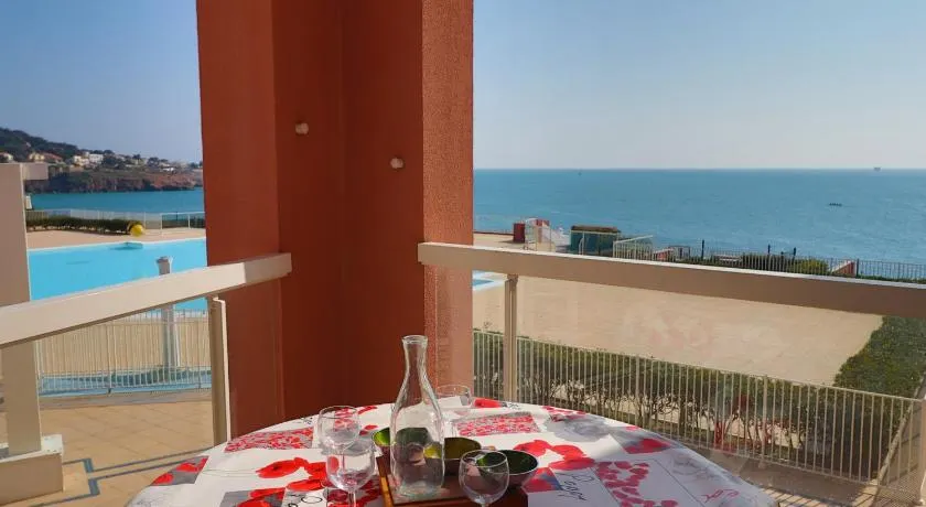 Lujoso apartamento de 2 habitaciones con aire acondicionado y terraza en Sète - Image 1