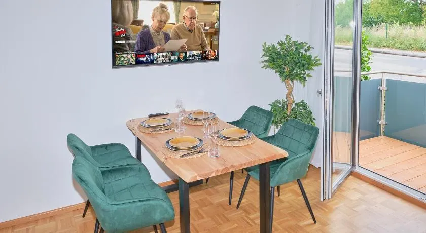 HOMESTEAD - Self-Check-In - Kostenloses Parken - Smart TV - Küche vollausgestattet - Ruhige Lage im Erdgeschoss - Image 1