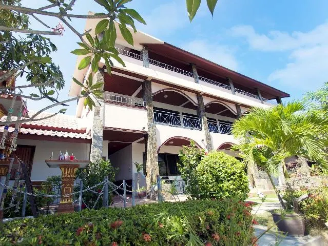Lotus Friendly Hotel - Image 1