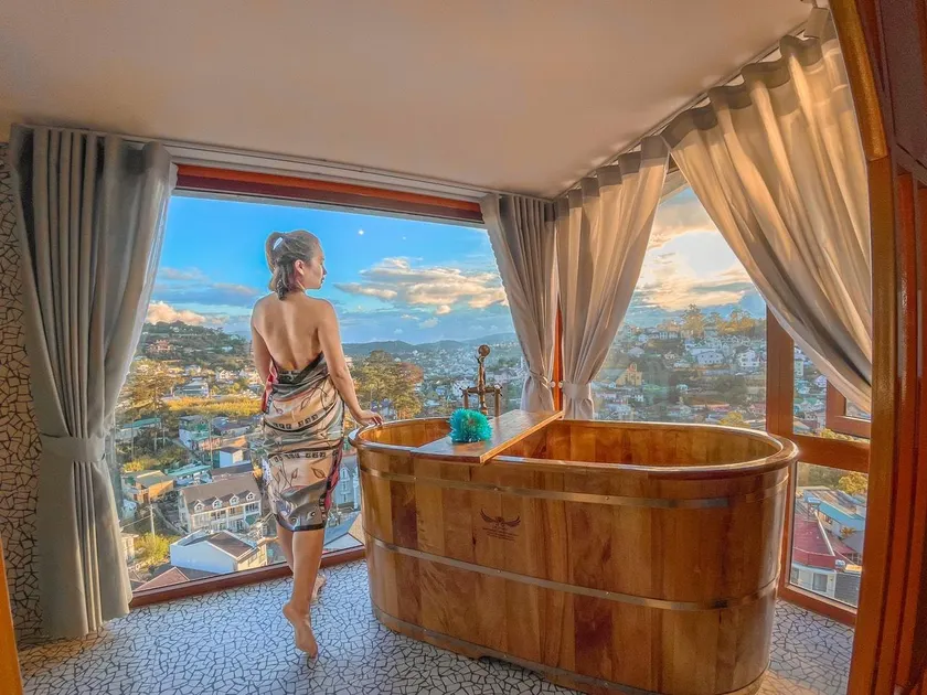 Casanova Dalat Hotel - Image 1
