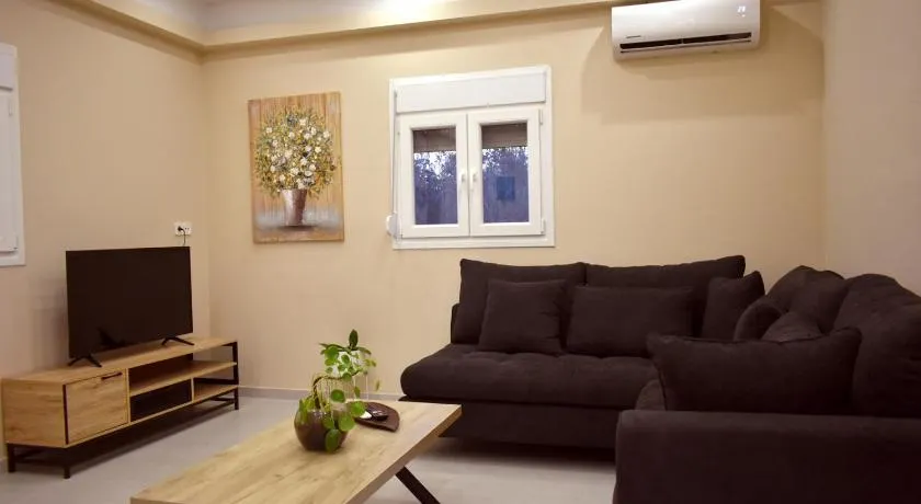 Villa DELTUS - Cozy Holiday Home near Gortyna - Image 1
