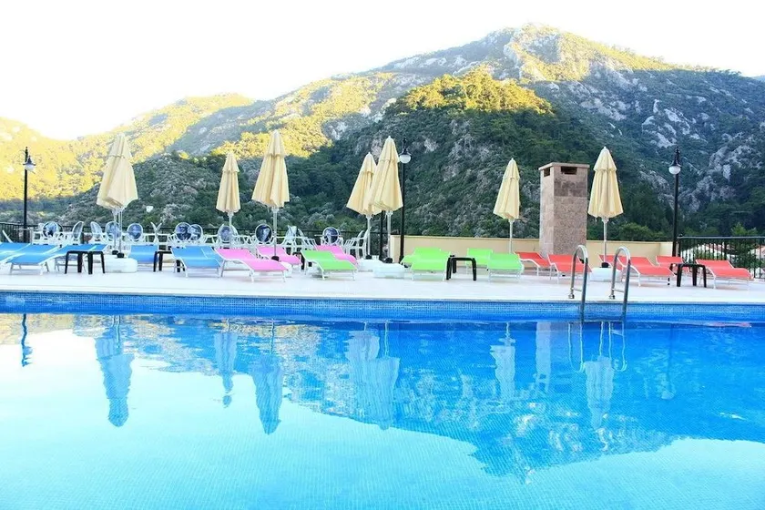 LESLION HOTEL TURUNC - Image 1