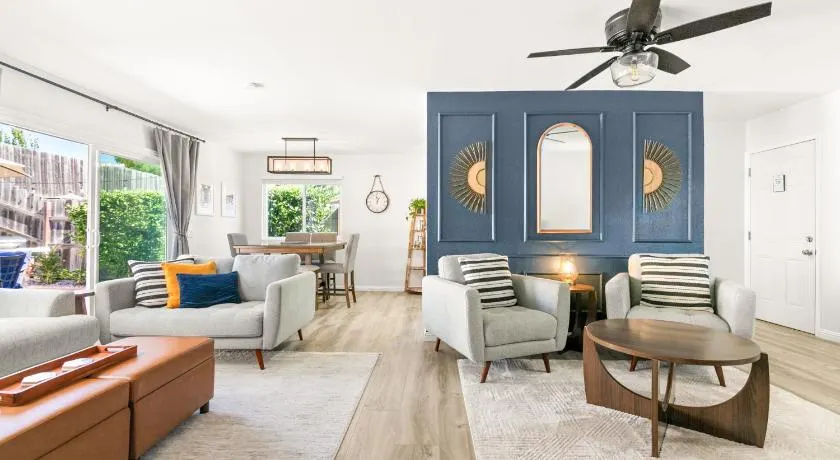 Oceanside Oasis - King Bed, Pet Friendly, Fire Pit - Image 1