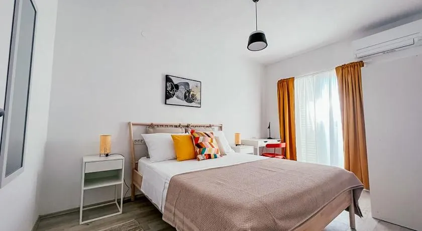 Apartments Happy - Image 1
