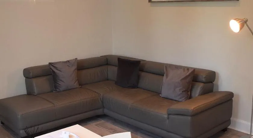 Kelpies Serviced Apartments- Victoria - Image 1