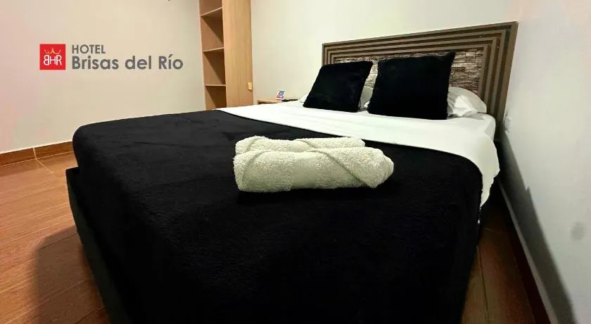 Hotel Brisas del Río Tuluá - Image 1