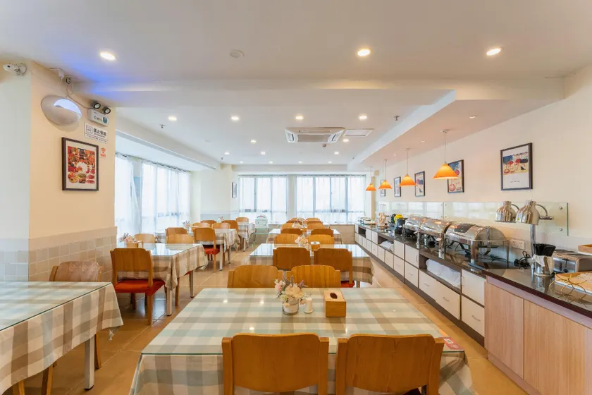 Home Inns-affiliated Paibo Cloud Hotel, Suzhou Guogou Plaza Pedestrian Street - Image 1