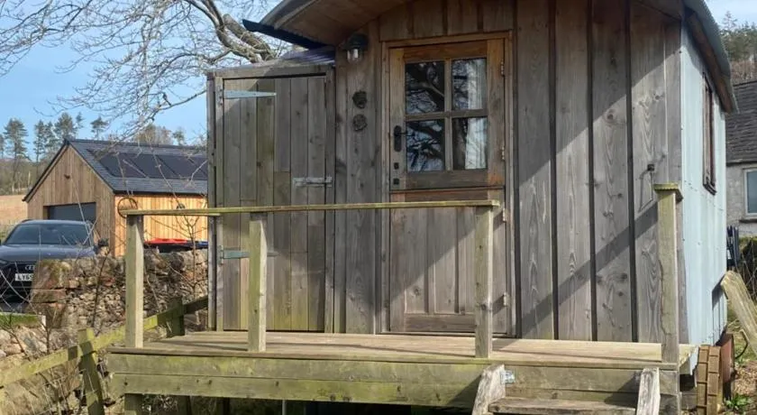 Granny’s Hut - Image 1