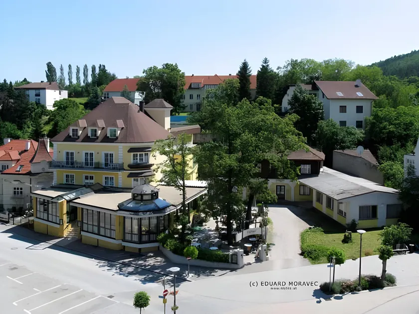 Parkhotel Neubauer - Image 1