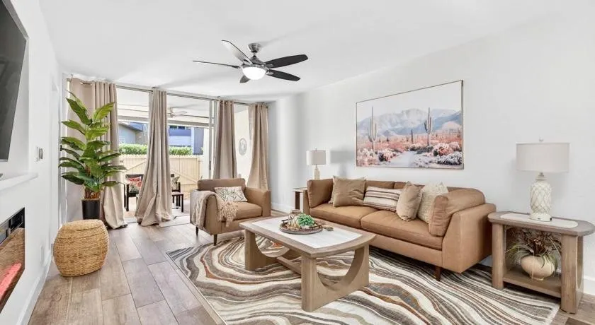 2 bedroom 1st floor condo near Scottsdale Old Town - Image 1