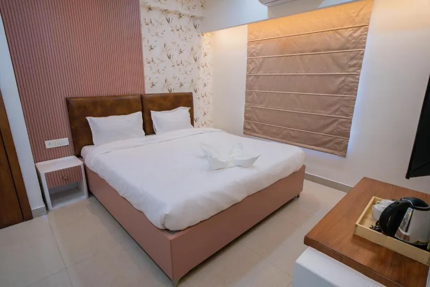 SUMMER STAYS BY UNIQUE CHOICE HOTELS PVT LTD - Image 1