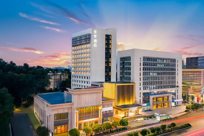 Ji Hotel Guiyang Baiyun District Pedestrian Street - Image 1