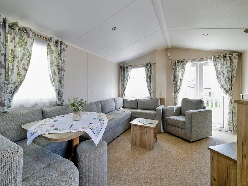 Mobile Home Isle of Wight near Thorness Bay - Image 1