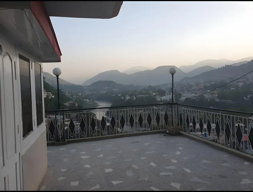 Shalimar Hotel - Image 1