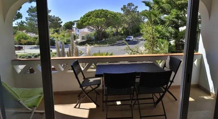 Charming Vale Do Lobo Villa Casa Vale Do Lobo 832A 3 Bedrooms - Image 1