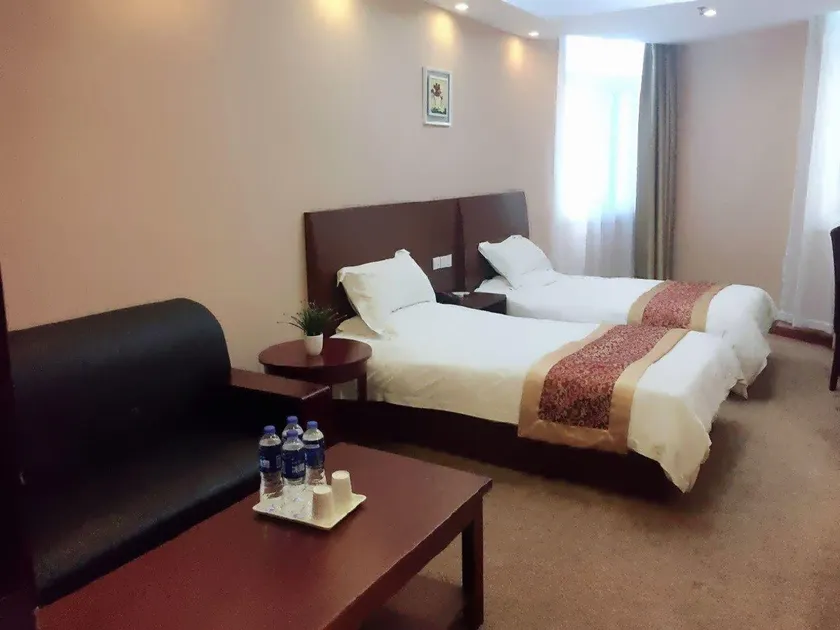 Chengxi Hotel - Image 1