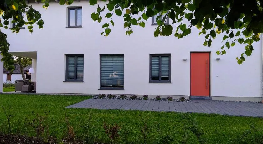 Reusenhaus Nord - Image 1