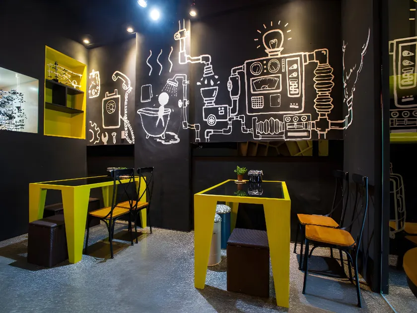 Just Walk Backpacker Hostel - Image 1