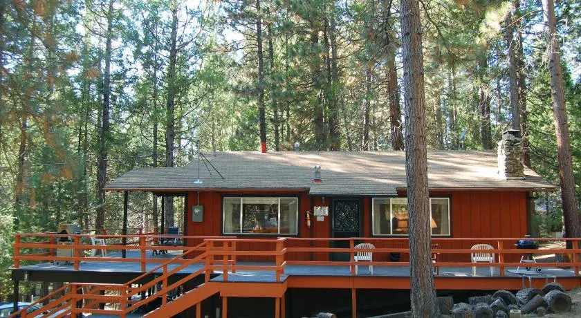 9B Deer Hollow - Image 1