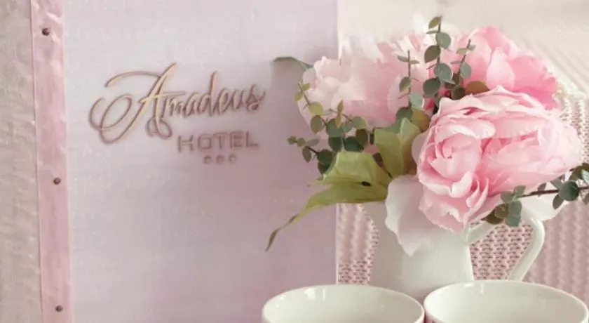 Hotel Amadeus - Image 1