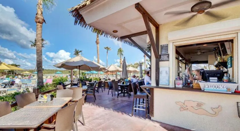 Chic Ocean Getaway - Walk to Beach, Pool & Hot Tub - Image 1