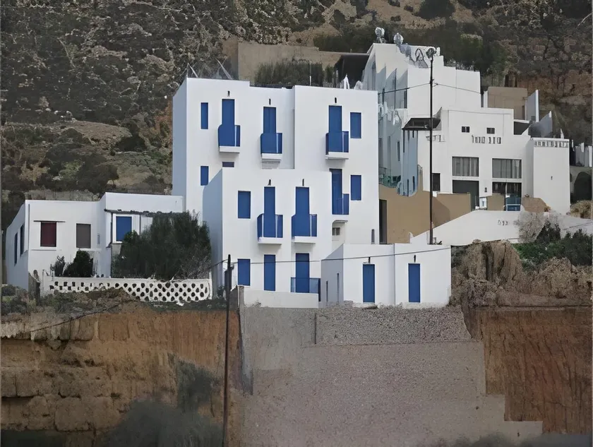 Alkioni Hotel - Image 1