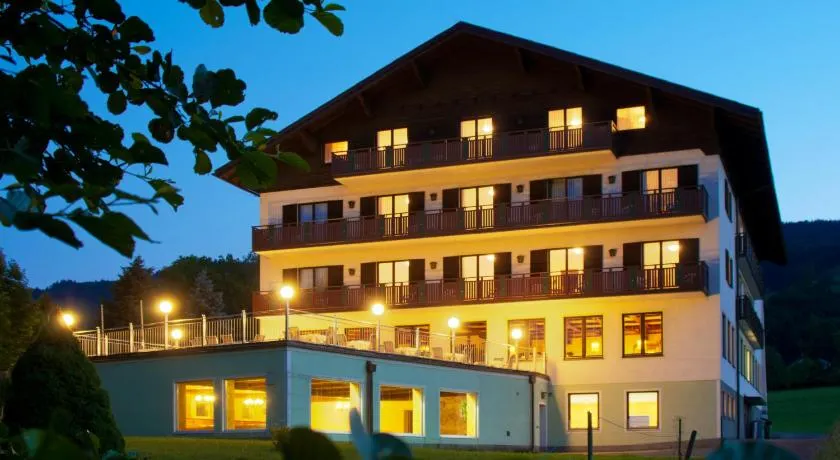 Seehotel Garni Pöllmann - Image 1