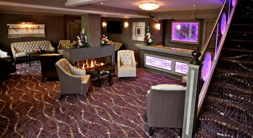 Greenvale Hotel - Image 1