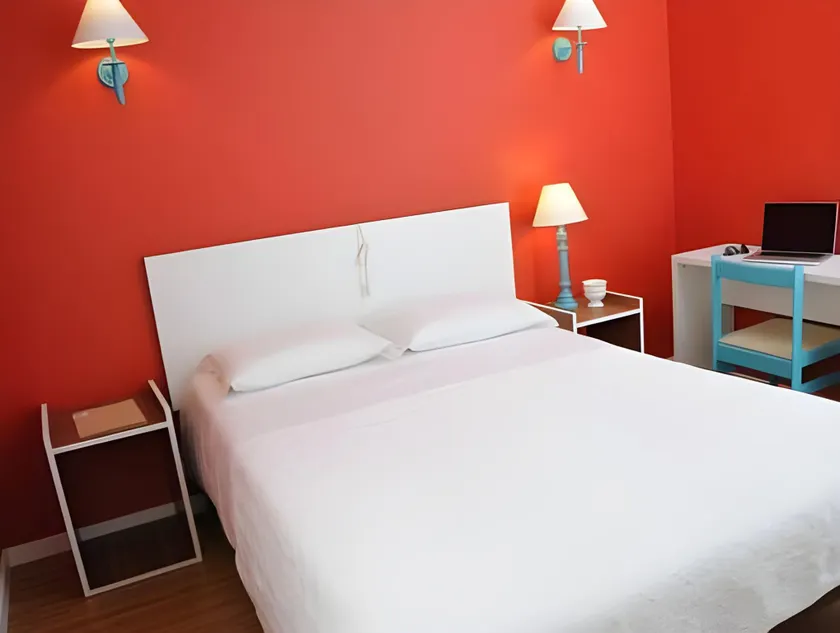 Next Inn - Image 1