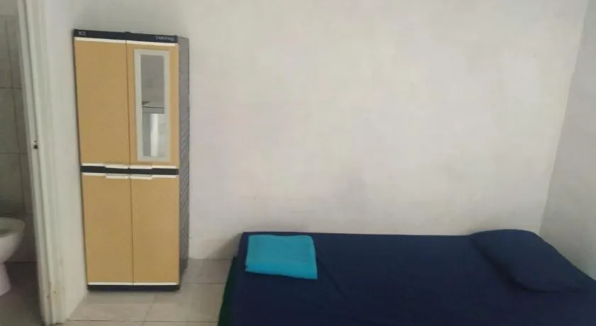Guest House Griya Mas Busungbiu - Image 1