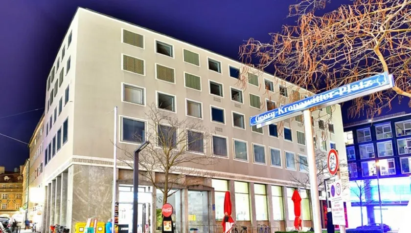 2-Rent Group Hostel Rooms&Apartments GKP2 - Image 1