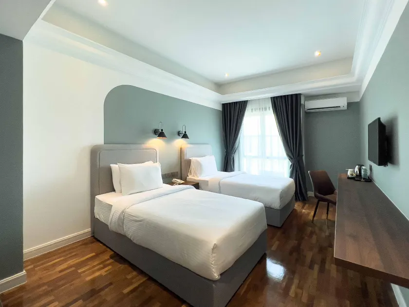 Hotel Seri Costa - Image 1