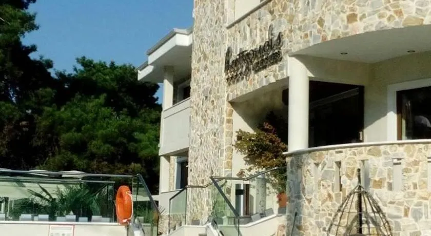 Hatzoudis Luxury Suites - Image 1