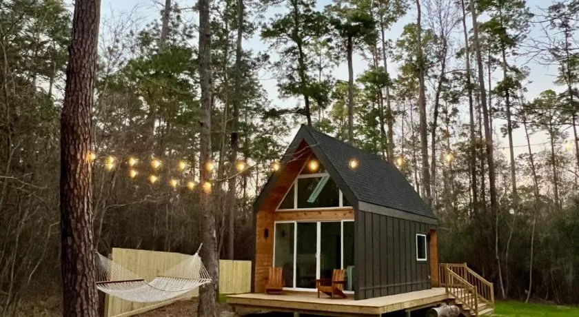 Stay in Babia - Luxury Cabins - Sam Houston National Forest - Image 1