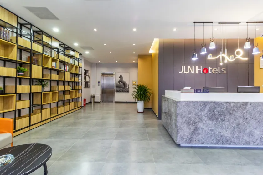 Yiyi Chain Hotel (Anxin Hot Spring Garden Branch) - Image 1