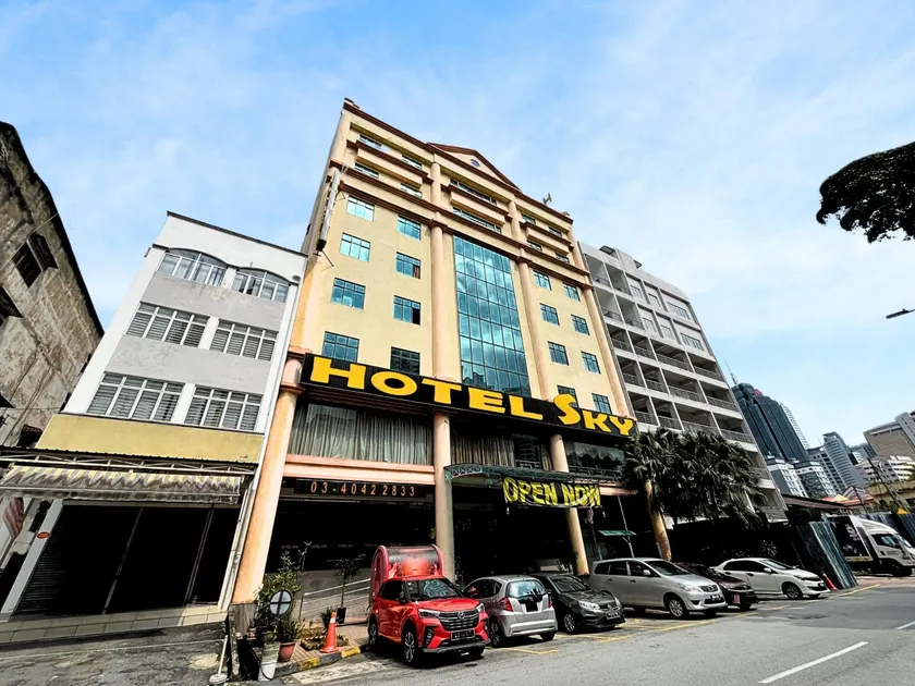 Sky Hotel Chow Kit PWTC - Image 1