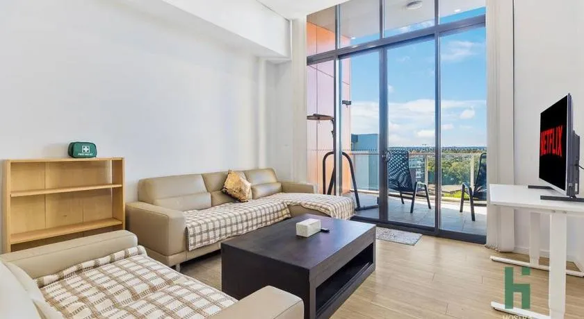 Homebush EventHub Contemporary 2B2B Apt - Image 1