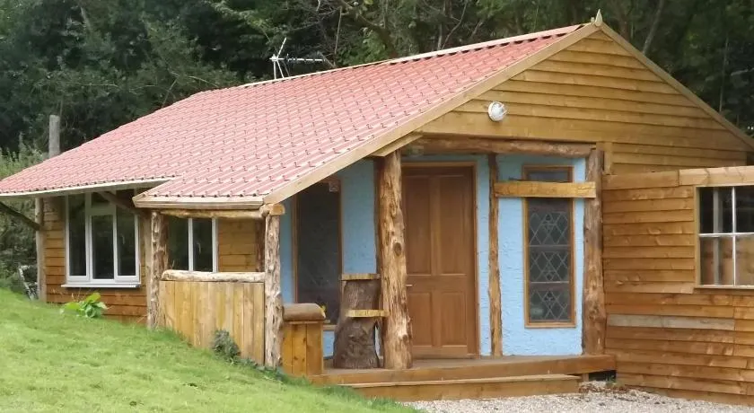 Hen House - Image 1