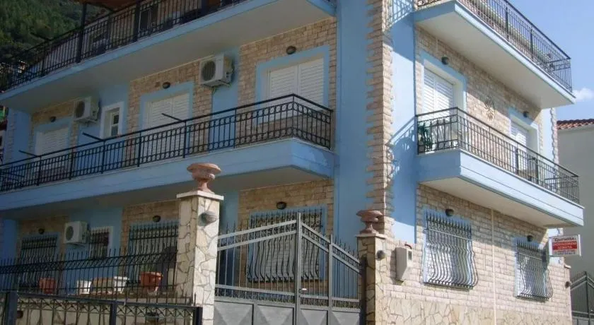 Kristallia Rooms - Image 1