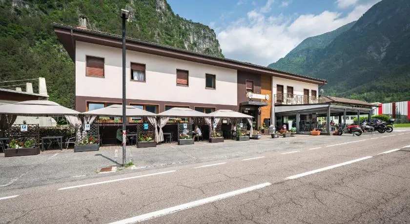 Albergo Bar Firi - Image 1