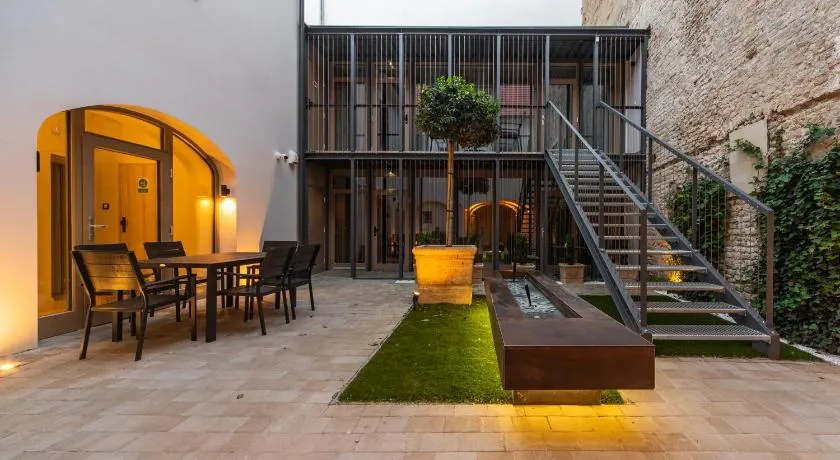 r12 Apartments - Image 1