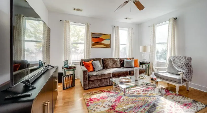 Walk to UC & Hospitals! Cincy Home w/ Patio - Image 1